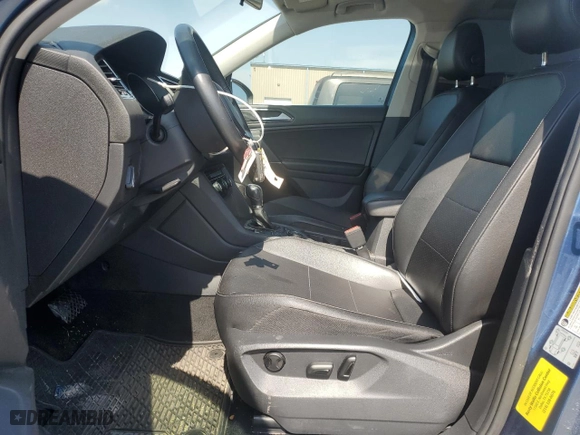 2018 Volkswagen Tiguan SEL with VIN 3VV2B7AX8JM106767, listed as a Copart auction lot 51954695 with 83,962 mi miles and Salvage Title. Bid and sale history available at carsss.com. Image 7.