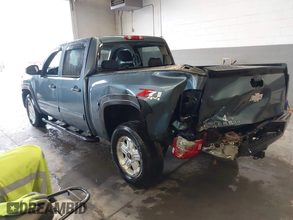 2011 Chevrolet Silverado 1500 LT with VIN 1GCPKSE39BF265085, listed as a IAAI auction lot 42198467 with 135,879 mi miles and . Bid and sale history available at DreamBid. Image 3.