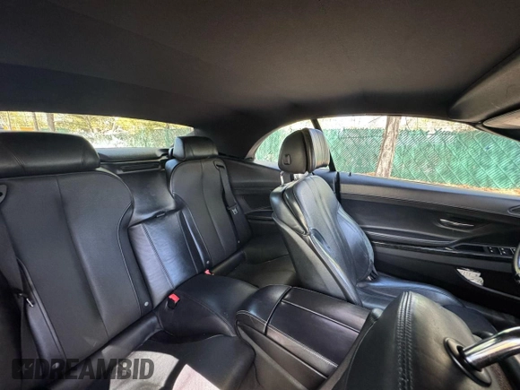 2014 BMW 6 Series z VIN WBAYP9C52ED16921, wystawiony jako Copart lot #55470855 z przebiegiem 101 777 mil mil oraz Czysty tytuł • Clean title. Historia ofert i sprzedaży dostępna na DreamBid. Obrazek 6.