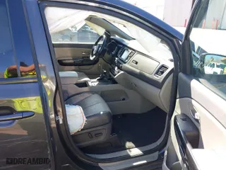 2018 Kia Sedona EX with VIN KNDMC5C16J6398985, listed as a IAAI auction lot 41631555 with 65,994 mi miles. Bid and sale history available at carsss.com. Image 5.