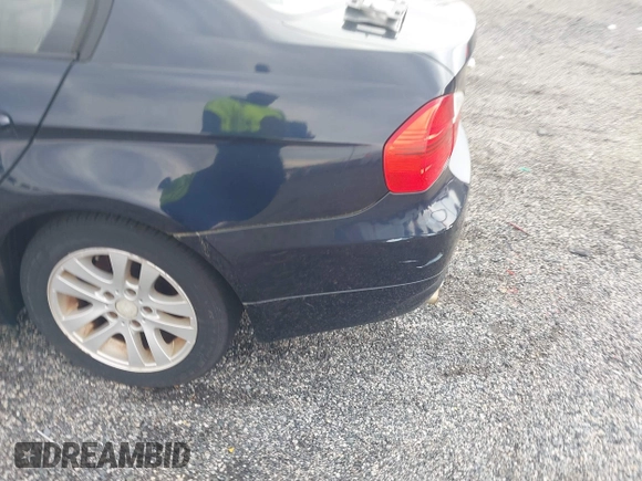 2006 BMW 3 Series 325i with VIN WBAVB13536KX37524, listed as a IAAI auction lot 42040781 with 123,020 mi miles. Bid and sale history available at carsss.com. Image 6.