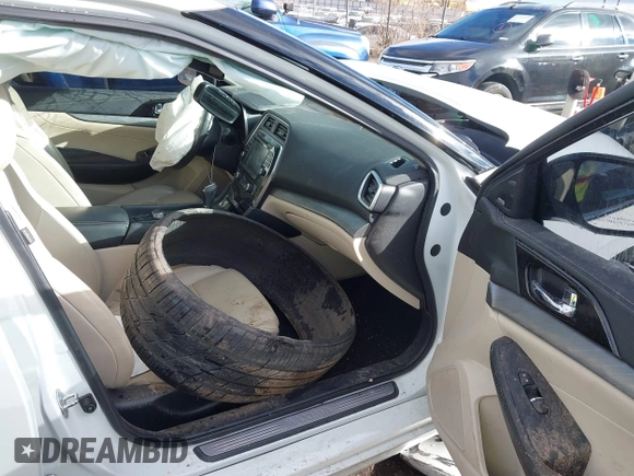 2018 Nissan Maxima SV with VIN 1N4AA6AP5JC405437, listed as a IAAI auction lot 41180470 with 59,319 mi miles and . Bid and sale history available at DreamBid. Image 5.