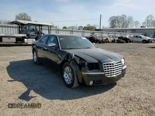2005 Chrysler 300 C z VIN 2C3JA63H95H577428, wystawiony jako Copart lot #50975795 z przebiegiem 130 630 mil mil oraz Szkoda całkowita • Salvage title. Historia ofert i sprzedaży dostępna na DreamBid. Obrazek 11.