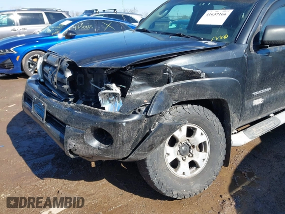 2008 Toyota Tacoma z VIN 5TELU42N78Z503599, wystawiony jako IAAI lot #41657166 z przebiegiem 227 630 mil mil oraz . Historia ofert i sprzedaży dostępna na DreamBid. Obrazek 6.