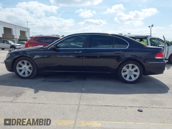 2008 BMW 7 Series 750Li with VIN WBAHN83588DT81043, listed as a IAAI auction lot 42108479 with 141,499 mi miles and . Bid and sale history available at carsss.com. Image 15.