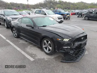 2017 Ford Mustang EcoBoost z VIN 1FA6P8TH8H5250242, wystawiony jako IAAI lot #41928531 z przebiegiem 81 632 mil mil oraz . Historia ofert i sprzedaży dostępna na DreamBid. Obrazek 1.