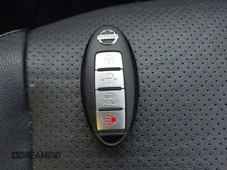 2013 Nissan Sentra SR z VIN 3N1AB7AP8DL734903, wystawiony jako IAAI lot #41165284 z przebiegiem 143 617 mil mil oraz . Historia ofert i sprzedaży dostępna na DreamBid. Obrazek 11.