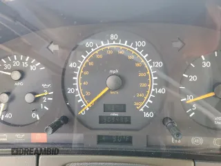 1995 Mercedes-Benz S 320 with VIN WDBGA32E6SA256435, listed as a Copart auction lot 77104234 with 309,498 mi miles and Clean Title. Bid and sale history available at DreamBid. Image 9.