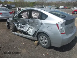 2011 Toyota Prius I with VIN JTDKN3DU4B5331470, listed as a IAAI auction lot 42012113 with 1 mi miles. Bid and sale history available at carsss.com. Image 3.
