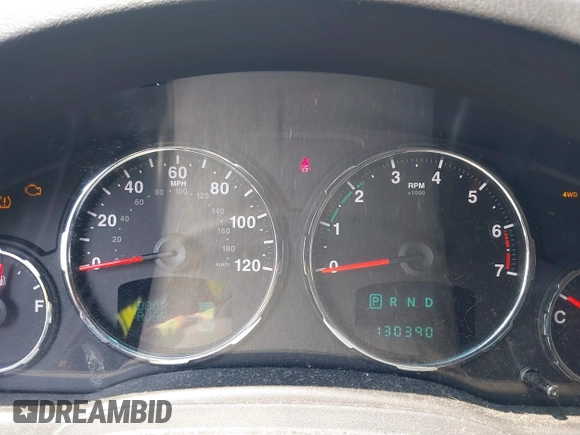 2011 Jeep Liberty Limited 70th Anniversary z VIN 1J4PN5GK9BW586132, wystawiony jako IAAI lot #42453710 z przebiegiem 130 390 mil mil oraz . Historia ofert i sprzedaży dostępna na DreamBid. Obrazek 7.