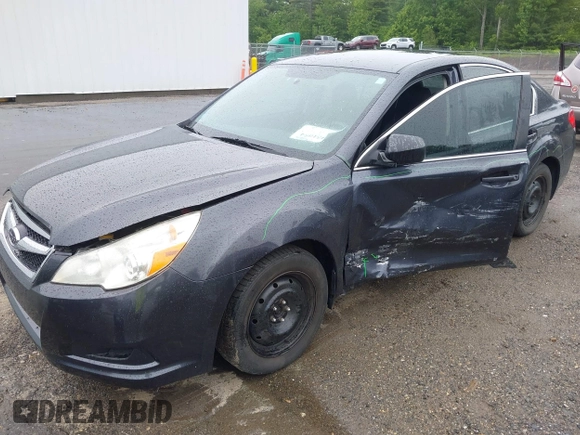 2011 Subaru Legacy 2.5i z VIN 4S3BMBA6XB3232554, wystawiony jako IAAI lot #42451054 z przebiegiem 41 061 mil mil oraz . Historia ofert i sprzedaży dostępna na DreamBid. Obrazek 2.