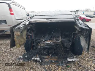 2024 Tesla Cybertruck Cyberbeast z VIN 7G2CEHEE4RA054072, wystawiony jako IAAI lot #41839682 z przebiegiem Nie podano mil oraz . Historia ofert i sprzedaży dostępna na DreamBid. Obrazek 6.
