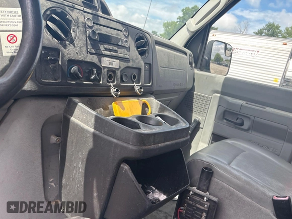 2014 Ford Econoline Cargo Commercial with VIN 1FTNE1EWXEDA41245, listed as a IAAI auction lot 42748315 with 291,956 mi miles and . Bid and sale history available at DreamBid. Image 18.