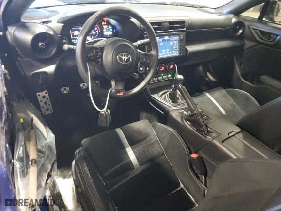 2024 Toyota GR86 Premium with VIN JF1ZNBE17R9754095, listed as a Copart auction lot 45186715 with 8,142 mi miles and Salvage Title. Bid and sale history available at carsss.com. Image 8.