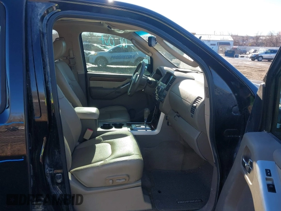 2012 Nissan Pathfinder LE z VIN 5N1AR1NB9CC638403, wystawiony jako IAAI lot #41612262 z przebiegiem Nie podano mil oraz . Historia ofert i sprzedaży dostępna na DreamBid. Obrazek 5.