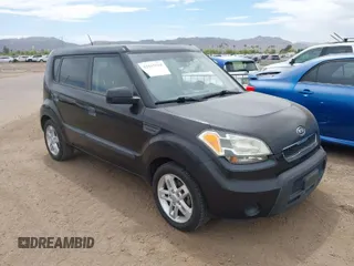 2010 Kia Soul + with VIN KNDJT2A26A7178964, listed as a IAAI auction lot 42035918 with 145,068 mi miles. Bid and sale history available at carsss.com. Image 1.