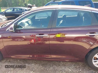 2018 Kia Optima LX z VIN 5XXGT4L39JG180260, wystawiony jako IAAI lot #42081495 z przebiegiem 173 200 mil mil oraz . Historia ofert i sprzedaży dostępna na DreamBid. Obrazek 14.