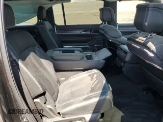 2024 Jeep Grand Wagoneer Series II с VIN 1C4SJSFP1RS120557, выставлен на аукционе Copart как лот 61739055 с пробегом 26 448 миль миль и Чистый • Clean title. История ставок и продаж доступна на DreamBid. Изображение 11.
