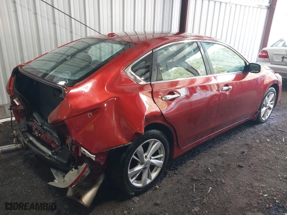 2013 Nissan Altima 2.5 SV with VIN 1N4AL3AP8DC135987, listed as a IAAI auction lot 41910538 with 220,791 mi miles. Bid and sale history available at carsss.com. Image 4.