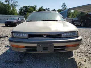 1993 Honda Accord z VIN 1HGCB7658PA114384, wystawiony jako Copart lot #54768665 z przebiegiem 249 877 mil mil oraz Szkoda całkowita • Salvage title. Historia ofert i sprzedaży dostępna na DreamBid. Obrazek 5.