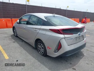 2017 Toyota Prius Plus with VIN JTDKARFP2H3062718, listed as a IAAI auction lot 42207527 with 91,707 mi miles and . Bid and sale history available at DreamBid. Image 3.