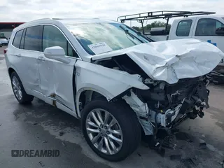 2020 Cadillac XT6 FWD Premium Luxury z VIN 1GYKPCRS9LZ115507, wystawiony jako IAAI lot #42063929 z przebiegiem 40 256 mil mil oraz . Historia ofert i sprzedaży dostępna na DreamBid. Obrazek 1.