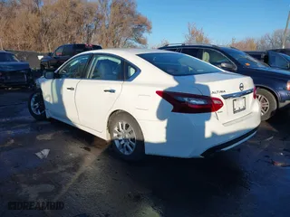 2018 Nissan Altima 2.5 SL with VIN 1N4AL3AP1JC290599, listed as a IAAI auction lot 41011797 with 52,348 mi miles. Bid and sale history available at carsss.com. Image 3.