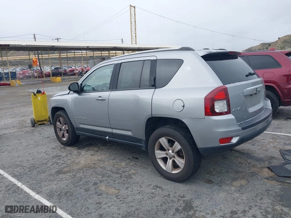 2016 Jeep Compass Sport with VIN 1C4NJDBB6GD781909, listed as a IAAI auction lot 41795044 with 101,821 mi miles. Bid and sale history available at carsss.com. Image 3.