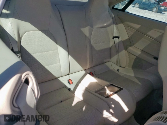 2014 Mercedes-Benz E 350 z VIN WDDKJ5KB8EF251361, wystawiony jako Copart lot #50273295 z przebiegiem 99 578 mil mil oraz Czysty tytuł • Clean title. Historia ofert i sprzedaży dostępna na DreamBid. Obrazek 11.