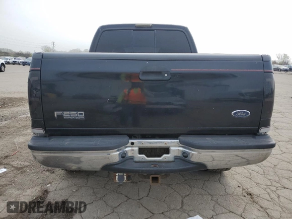 2000 Ford Super Duty F-250 XL with VIN 1FTNW21F0YEE33223, listed as a Copart auction lot 54834645 with 398,000 mi miles and Clean Title. Bid and sale history available at carsss.com. Image 6.