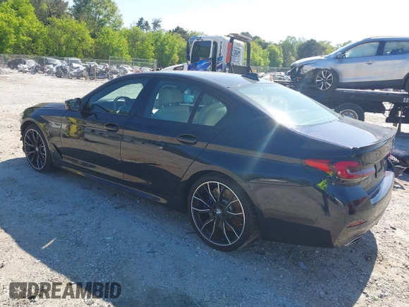 2021 BMW 5 Series 540i z VIN WBA53BJ04MWX00840, wystawiony jako IAAI lot #42056206 z przebiegiem 33 486 mil mil oraz . Historia ofert i sprzedaży dostępna na DreamBid. Obrazek 3.