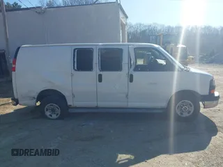 2016 GMC Savana Cargo with VIN 1GTW7AFFXG1904336, listed as a IAAI auction lot 41919957 with 330,932 mi miles. Bid and sale history available at carsss.com. Image 14.
