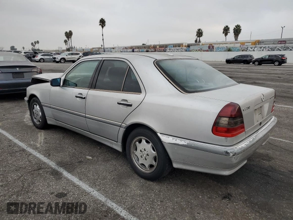 2000 Mercedes-Benz C 230 Kompressor with VIN WDBHA24G4YF929022, listed as a Copart auction lot 76266134 with 197,452 mi miles and Clean Title. Bid and sale history available at carsss.com. Image 2.