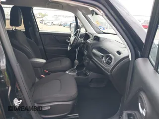 2018 Jeep Renegade Latitude with VIN ZACCJABB3JPH39597, listed as a IAAI auction lot 41858045 with 67,462 mi miles. Bid and sale history available at carsss.com. Image 5.