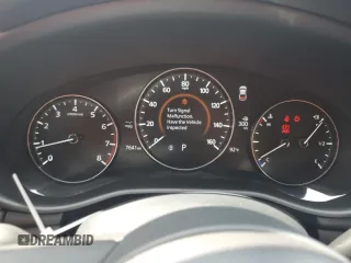 2023 Mazda 3 S Carbon Edition z VIN 3MZBPACMXPM378744, wystawiony jako Copart lot #63673265 z przebiegiem 7 641 mil mil oraz Szkoda całkowita • Salvage title. Historia ofert i sprzedaży dostępna na DreamBid. Obrazek 9.