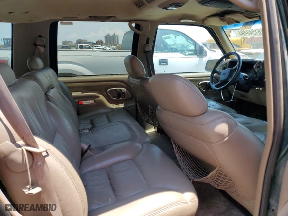 1998 Chevrolet Tahoe with VIN 1GNEC13R4WR131926, listed as a Copart auction lot 61548494 with 354,592 mi miles and Salvage Title. Bid and sale history available at carsss.com. Image 11.