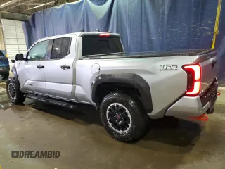 2025 Toyota Tacoma SR with VIN 3TMLB5JN7SM096837, listed as a Copart auction lot 49989405 with 941 mi miles and Clean Title. Bid and sale history available at DreamBid. Image 2.