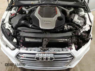 2018 Audi S4 Prestige z VIN WAUC4AF43JA002626, wystawiony jako Copart lot #47585835 z przebiegiem 93 514 mil mil oraz Szkody całkowita. Historia ofert i sprzedaży dostępna na DreamBid. Obrazek 13.