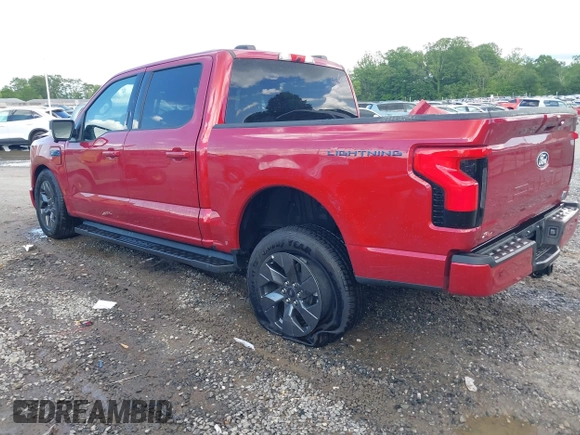 2024 Ford F-150 Lightning Flash z VIN 1FT6W3L7XRWG02773, wystawiony jako IAAI lot #42266067 z przebiegiem 7 256 mil mil oraz . Historia ofert i sprzedaży dostępna na DreamBid. Obrazek 3.