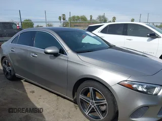2019 Mercedes-Benz A 220 z VIN WDD3G4EB1KW025196, wystawiony jako IAAI lot #41861125 z przebiegiem 79 396 mil mil oraz . Historia ofert i sprzedaży dostępna na DreamBid. Obrazek 13.