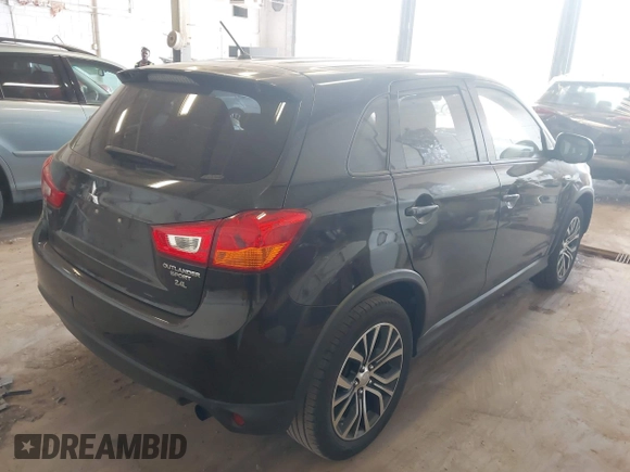 2016 Mitsubishi Outlander ES z VIN JA4AR3AW2GZ049151, wystawiony jako IAAI lot #42465053 z przebiegiem 102 600 mil mil oraz . Historia ofert i sprzedaży dostępna na DreamBid. Obrazek 4.