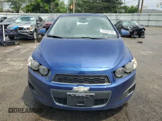 2012 Chevrolet Sonic LS z VIN 1G1JA5SH5C4192846, wystawiony jako Copart lot #59932985 z przebiegiem 122 598 mil mil oraz Szkoda całkowita • Salvage title. Historia ofert i sprzedaży dostępna na DreamBid. Obrazek 5.