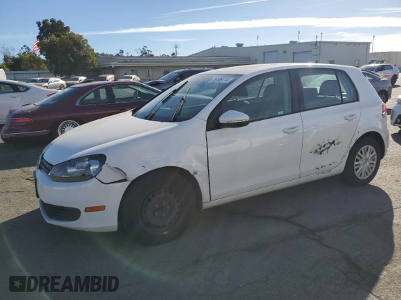 2014 Volkswagen Golf z VIN WVWDB7AJ2EW003496, wystawiony jako Copart lot #75106174 z przebiegiem 70 509 mil mil oraz Czysty tytuł • Clean title. Historia ofert i sprzedaży dostępna na DreamBid. Obrazek 1.