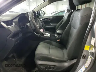 2020 Toyota RAV4 XLE with VIN 2T3P1RFV9LC101638, listed as a Copart auction lot 49167915 with 86,111 mi miles and Salvage Title. Bid and sale history available at DreamBid. Image 7.