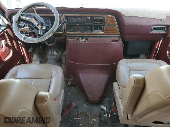 1989 Ford Econoline Cargo with VIN 1FTEE14Y2KHC41026, listed as a Copart auction lot 49440055 with 54,481 mi miles and Salvage Title. Bid and sale history available at DreamBid. Image 8.