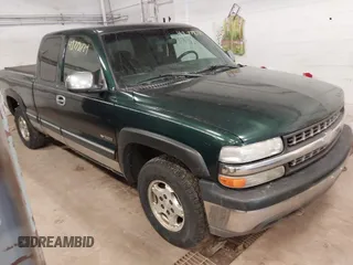 2002 Chevrolet Silverado 1500 LT with VIN 1GCEK19T12E239193, listed as a IAAI auction lot 41778784 with 231,623 mi miles. Bid and sale history available at carsss.com. Image 1.