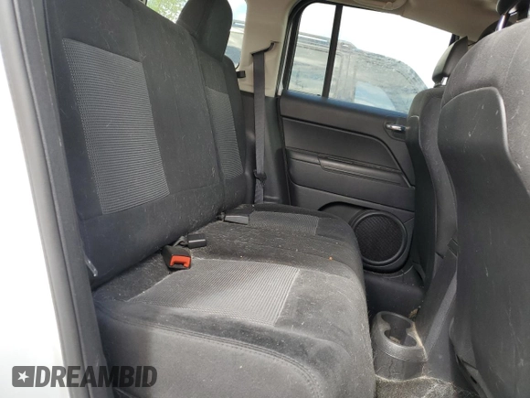 2015 Jeep Patriot Sport z VIN 1C4NJRBB9FD190193, wystawiony jako Copart lot #58052275 z przebiegiem 191 168 mil mil oraz Czysty tytuł • Clean title. Historia ofert i sprzedaży dostępna na DreamBid. Obrazek 11.