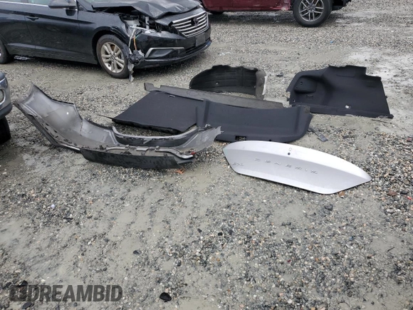 2022 Genesis G70 2.0T z VIN KMTG34TA3NU097004, wystawiony jako Copart lot #45057595 z przebiegiem 39 080 mil mil oraz Szkoda całkowita • Salvage title. Historia ofert i sprzedaży dostępna na DreamBid. Obrazek 12.