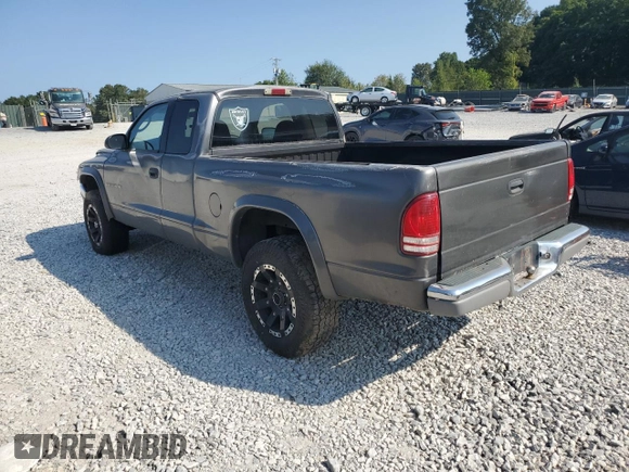 2001 Dodge Dakota Sport with VIN 1B7GG22N71S336152, listed as a Copart auction lot 70697244 with 256,693 mi miles and Salvage Title. Bid and sale history available at carsss.com. Image 2.