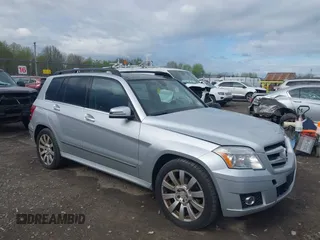 2012 Mercedes-Benz GLK GLK 350 with VIN WDCGG8HB9CF751639, listed as a IAAI auction lot 42122764 with 177,412 mi miles. Bid and sale history available at carsss.com. Image 1.